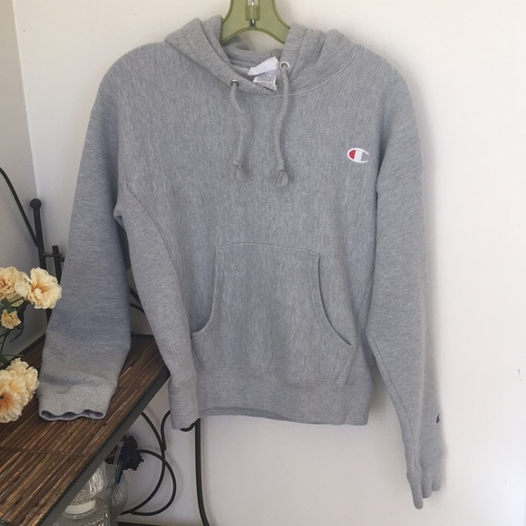 Champion Tops - CHAMPION Light Gray Hoodie 🦋🦋